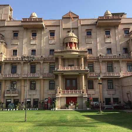 Отель Kailash Presidency Бхопал Экстерьер фото